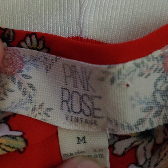 Pink Rose Floral Knot Front Tank Top Size Medium. - Picture 5 of 7